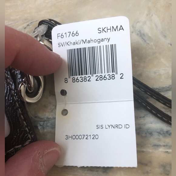 NWT Coach Id Lanyard In Signature Canvas mahogany leather trim - Picture 3 of 3